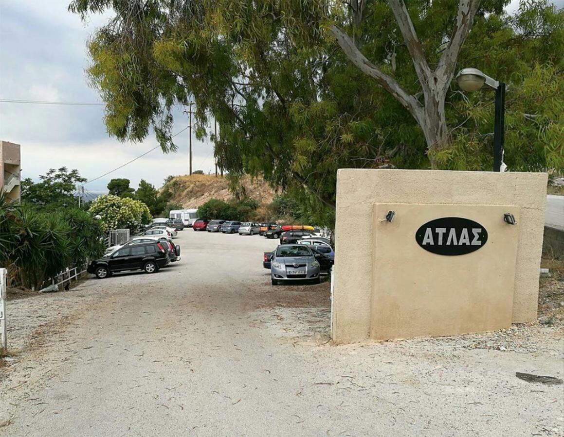 Atlas Apartment With Private Beach And Seaview Loutráki Exteriör bild